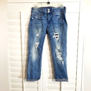 American Eagle Size 2 Artist crop. Washed but never worn.